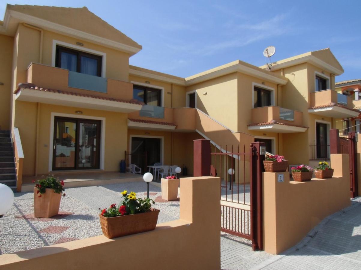 Residence Ibiscus Кастельсардо Экстерьер фото